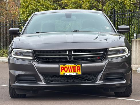 Used 2015 Dodge Charger SE w/ Sport Appearance Group image 9
