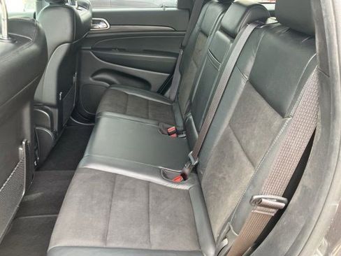 Certified 2021 Jeep Grand Cherokee Laredo X AWD/4WD image 21