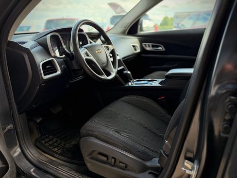 Used 2017 Chevrolet Equinox LT w/ Convenience Package AWD/4WD image 8