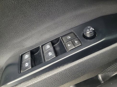 Used 2019 Toyota Camry SE FWD image 27