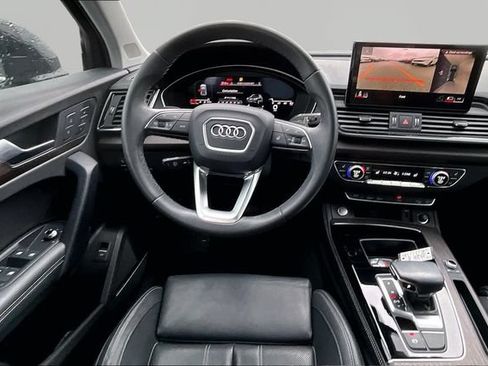 Used 2023 Audi Q5 2.0T Premium Plus w/ Premium Plus Package AWD/4WD image 5