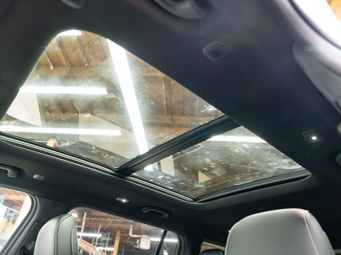 New 2026 Jeep Grand Cherokee L Limited image 23