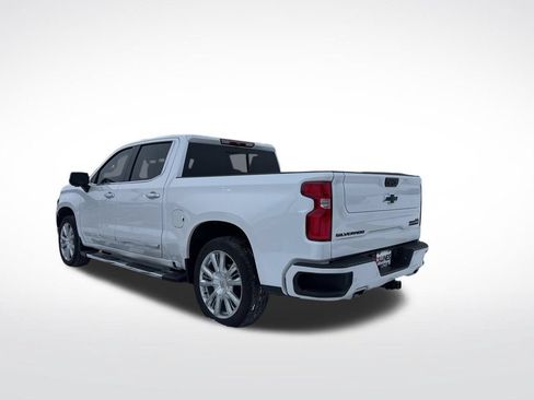 Used 2024 Chevrolet Silverado 1500 High Country w/ High Country Premium Package AWD/4WD image 9