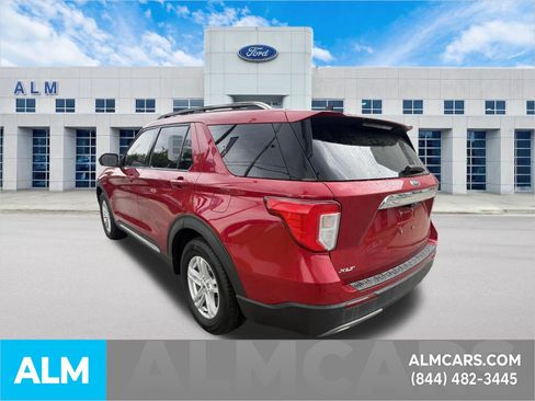 Used 2021 Ford Explorer XLT RWD image 9