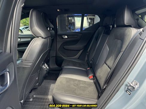 Used 2022 Volvo XC40 T5 R-Design w/ Climate Package AWD/4WD image 28