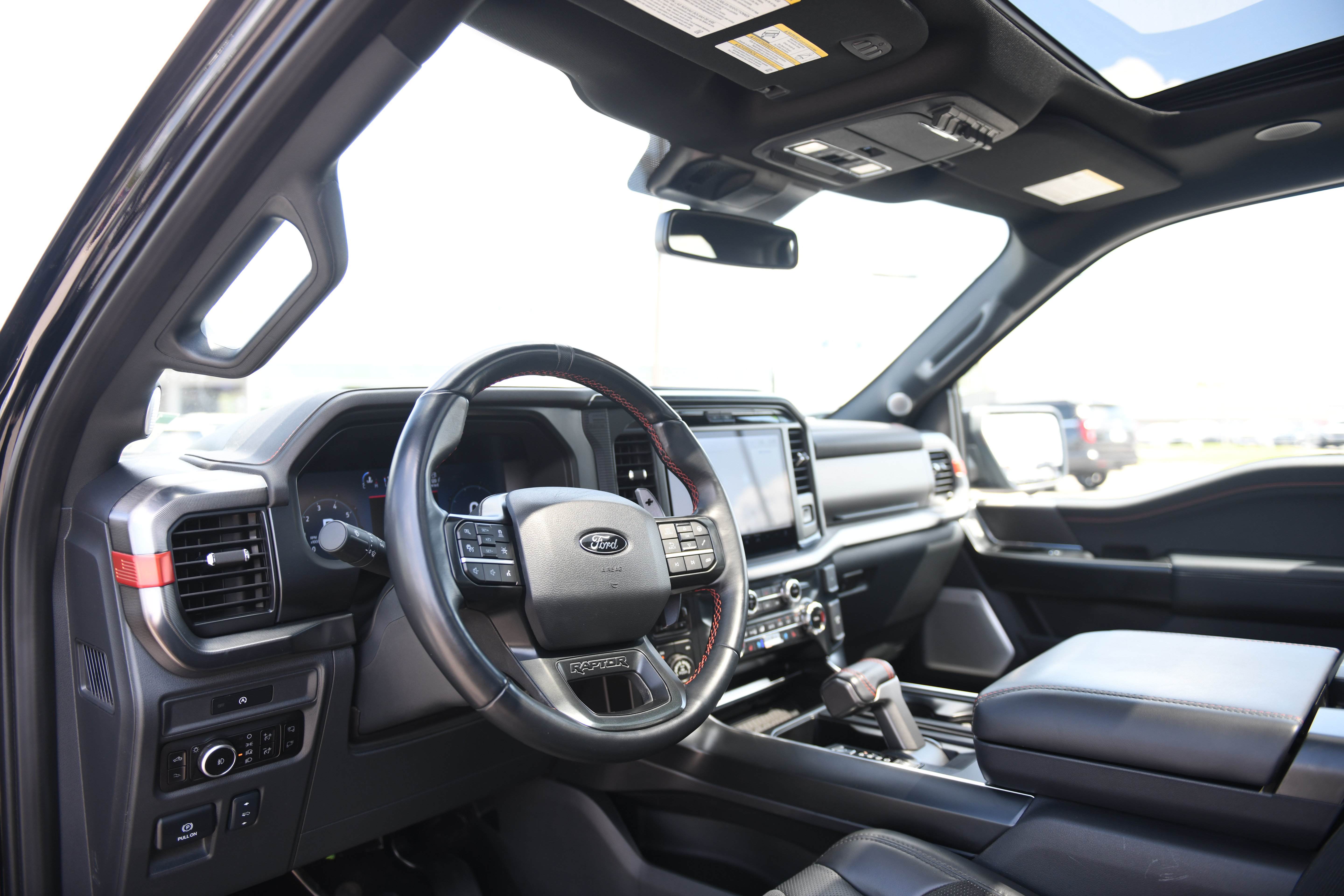 Used 2025 Ford F150 Raptor AWD/4WD image 16