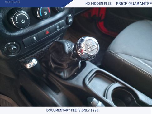 Used 2016 Jeep Wrangler Sahara w/ Connectivity Group image 12