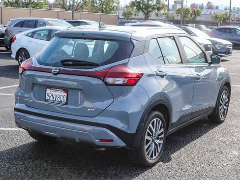 Used 2024 Nissan Kicks SV image 4