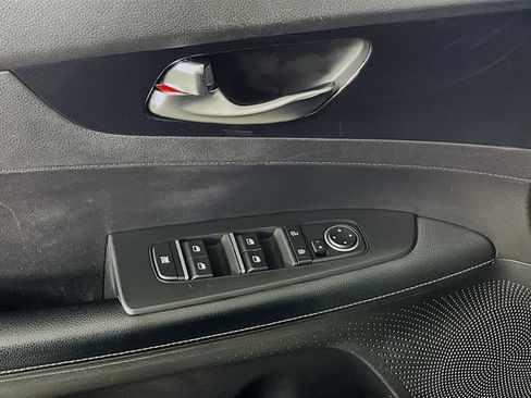 Used 2021 Kia Forte GT-Line image 18