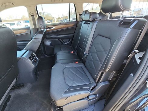 Used 2024 Volkswagen Atlas SE image 23