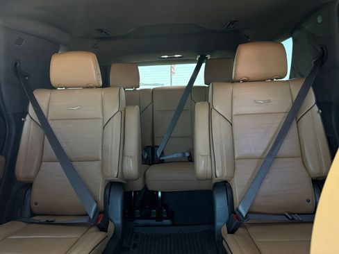 Used 2025 Cadillac Escalade Premium Luxury AWD/4WD image 53