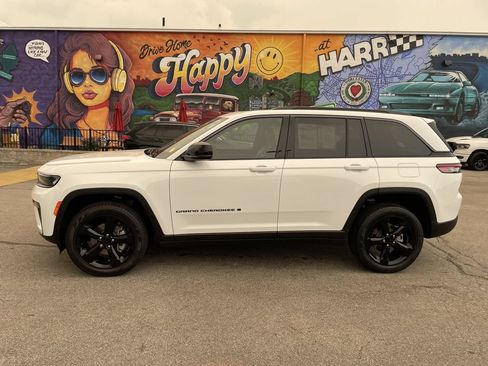 Used 2026 Jeep Grand Cherokee Limited w/ Limited Altitude Package AWD/4WD image 2