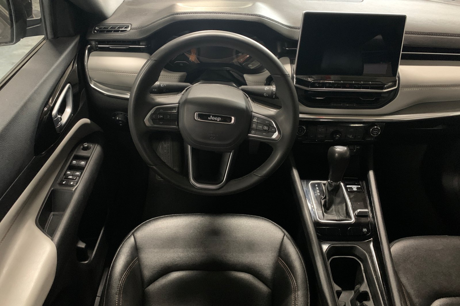 Used 2024 Jeep Compass Limited AWD/4WD image 15