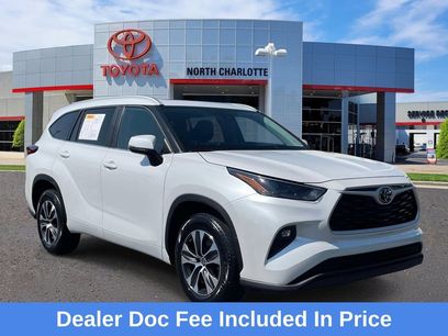 Used 2023 Toyota Highlander XLE