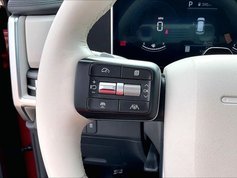 Used 2025 Hyundai Santa Fe SEL image 18