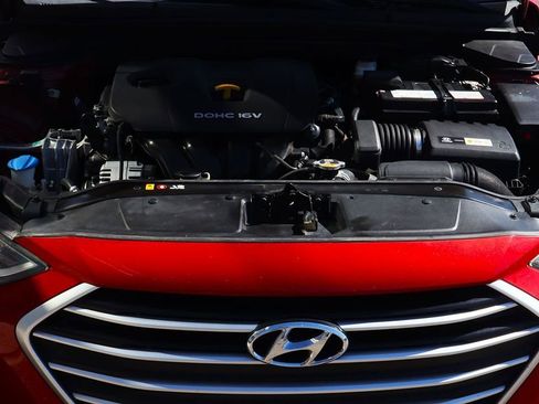 Used 2017 Hyundai Elantra SE image 52