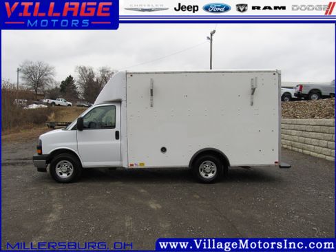 Used 2022 Chevrolet Express 3500 w/ Power Convenience Package image 6