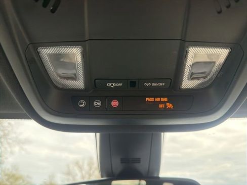 Used 2023 Chevrolet Traverse LS AWD/4WD image 31