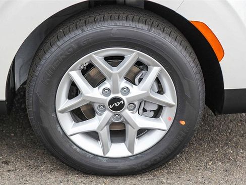 New 2025 Kia Soul LX w/ LX Technology Package image 12