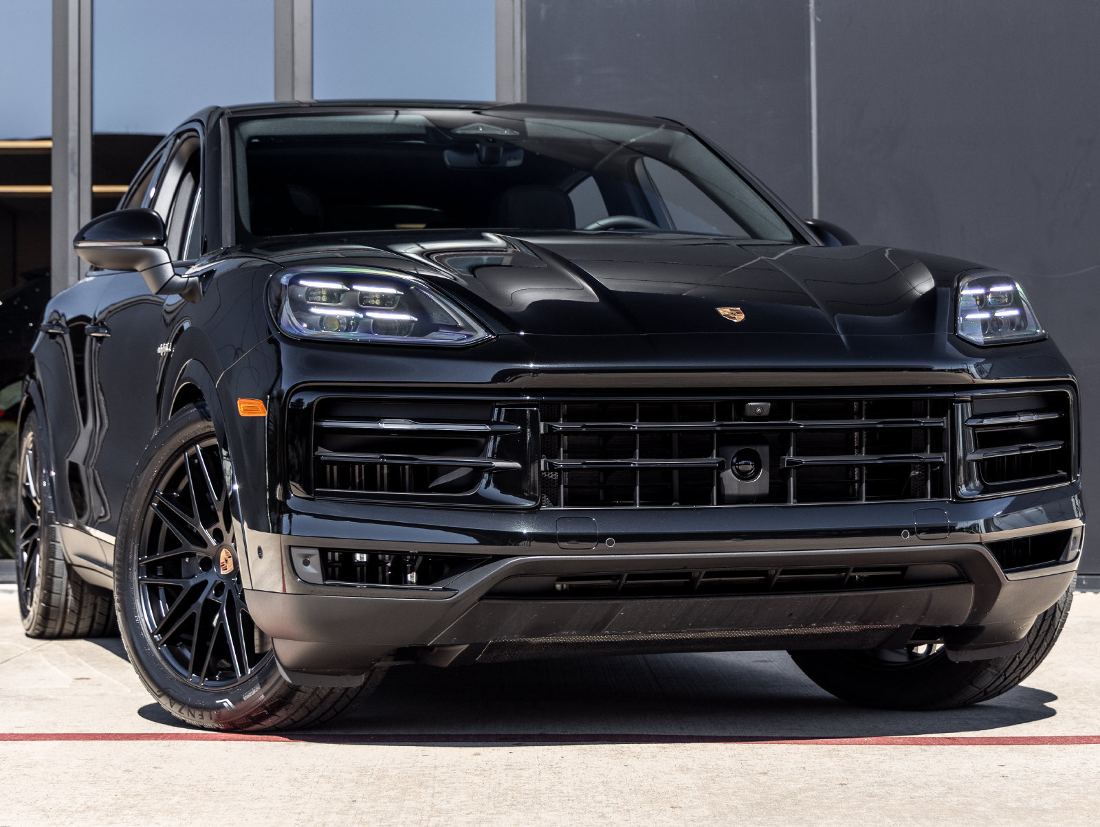 Certified 2026 Porsche Cayenne E-Hybrid Coupe AWD/4WD image 6