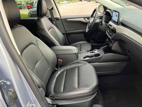 Used 2022 Ford Escape SEL w/ Technology Package image 12