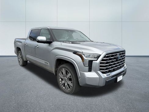Used 2024 Toyota Tundra Capstone AWD/4WD image 3