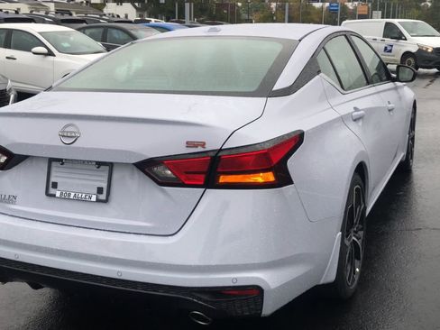 New 2025 Nissan Altima 2.5 SR w/ SR Premium Package image 7