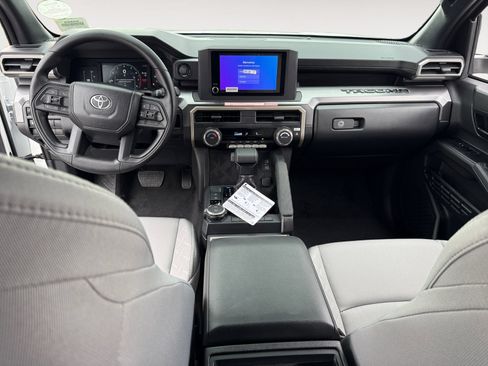 Certified 2026 Toyota Tacoma SR5 AWD/4WD image 10