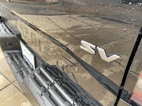 Used 2024 Nissan Frontier SV image 52