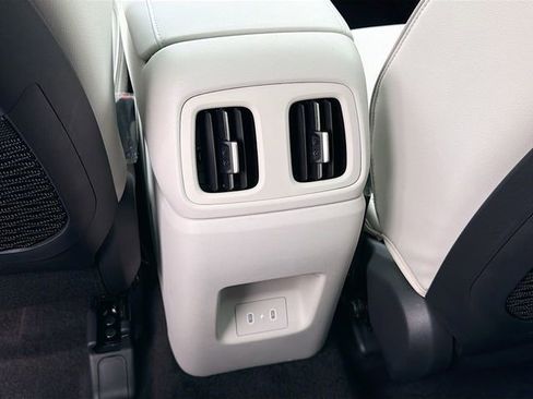 New 2026 Hyundai Tucson Limited image 27