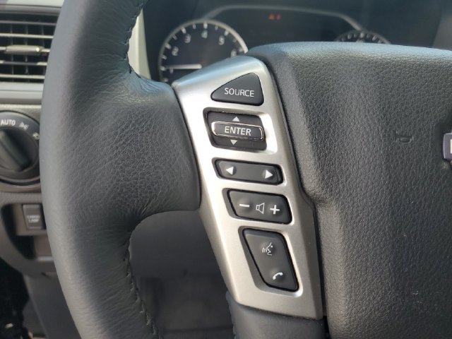Used 2024 Nissan Titan SV w/ SV Convenience Package RWD image 16