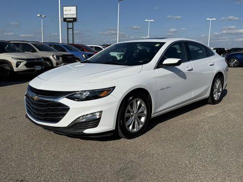 Used 2024 Chevrolet Malibu LT image 4
