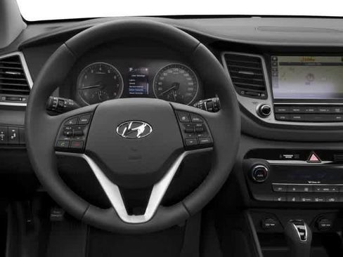 Used 2016 Hyundai Tucson Limited w/ Option Group 03 FWD image 8