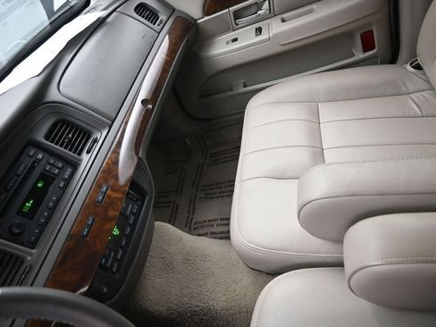 Used 2009 Mercury Grand Marquis LS RWD image 13