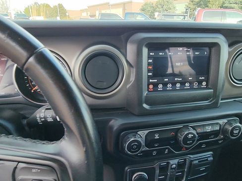 Used 2021 Jeep Wrangler Unlimited Sport image 24