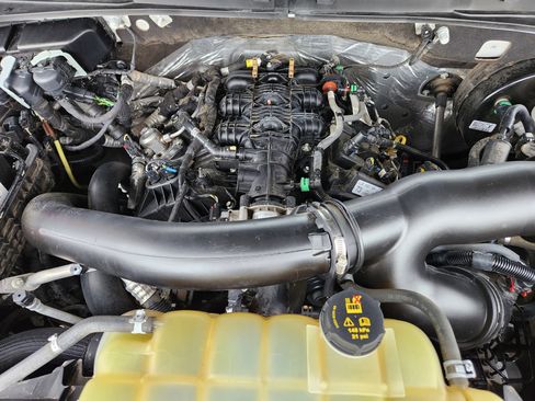 Used 2021 Ford Expedition Max XLT image 9