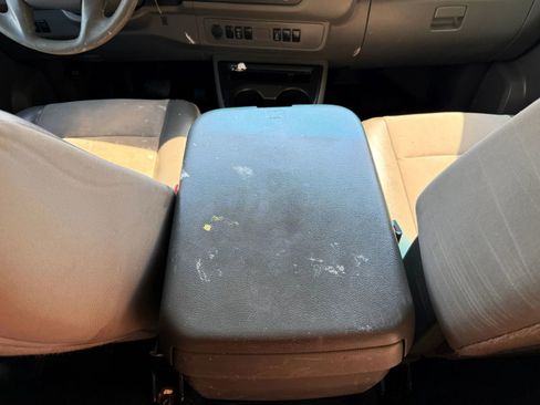 Used 2015 Nissan NV 2500 SV w/ Side & Curtain Airbag Package image 27