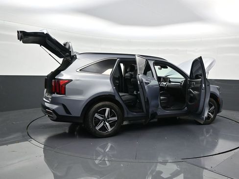 Used 2022 Kia Sorento S image 29
