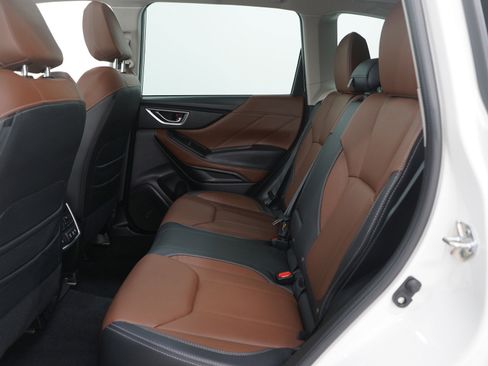 Used 2023 Subaru Forester Touring image 15