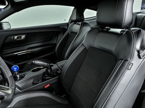 Used 2016 Ford Mustang Shelby GT350 w/ Technology Package RWD image 19