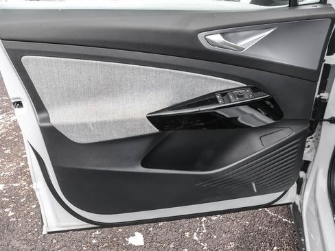 Used 2023 Volkswagen ID.4 Pro image 27