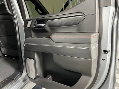 Used 2024 GMC Sierra 1500 AT4X image 32