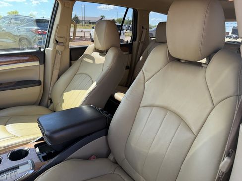 Used 2011 Buick Enclave CXL FWD image 13