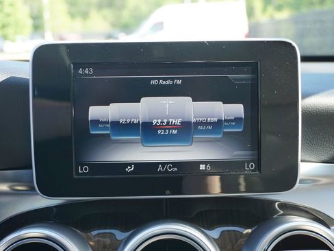 Used 2019 Mercedes-Benz GLC 300 image 35