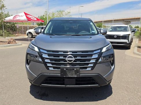 Certified 2024 Nissan Rogue SV FWD image 23