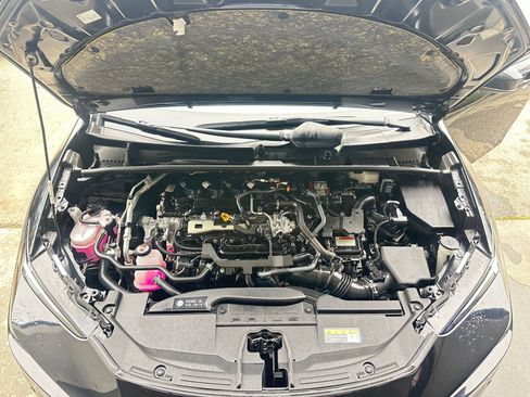 Used 2025 Toyota Prius LE image 32