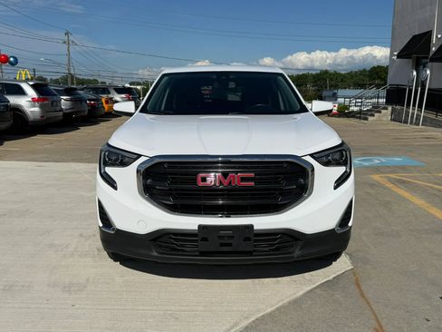 Used 2021 GMC Terrain SLE AWD/4WD image 2