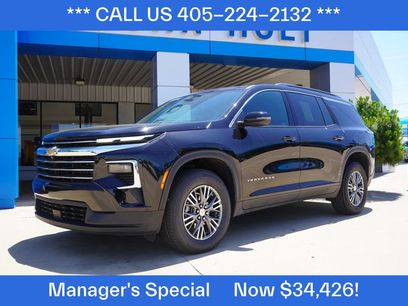 Used 2025 Chevrolet Traverse LT