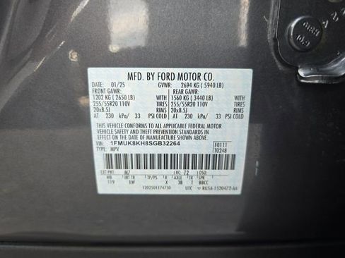 Used 2025 Ford Explorer ST-Line AWD/4WD image 29