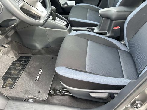 Used 2025 Nissan Versa SV w/ Trunk Package image 20